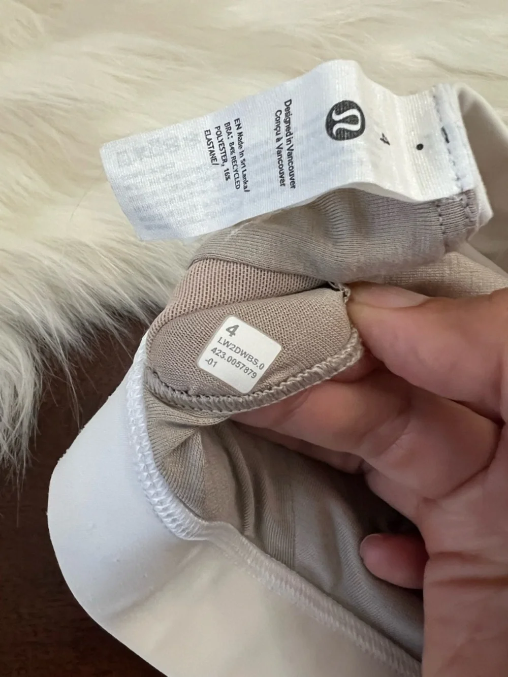 Lululemon Envital Bra White Size 4 Medium Support Cross Back